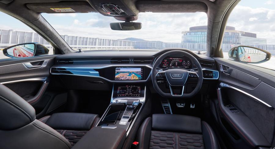 Торпедо Audi RS6 Avant 2020 года  (AU) (фото 3 из 35)